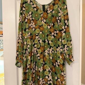 Princess Highway Green Floral Long Sleeve Dress